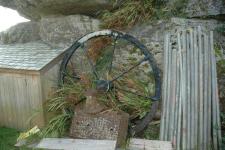 Old winding wheel (Upper)